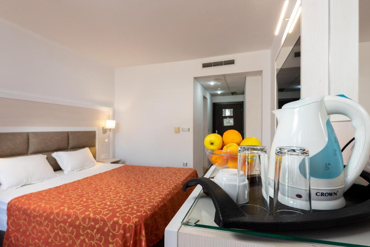 Pasha Apartments Slăntjev Brjag Exteriör bild